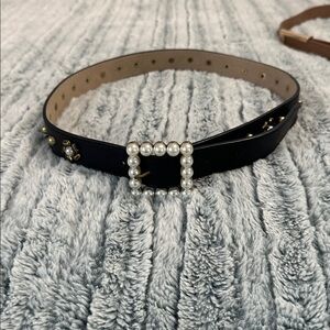 Black pearl belt with gold accents